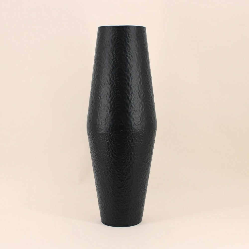 Vase design en métal martelé noir 65cm