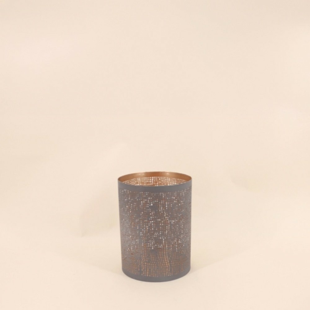 Lanterne perforée en métal doré 15x20cm