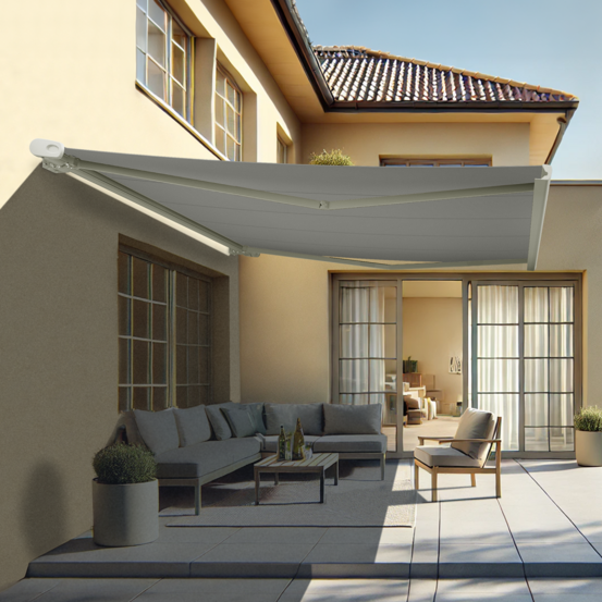 Store banne coffre yukon (motorisé secours à télécommande + led - gris clair - blanc - 4,80 x 3,50m)