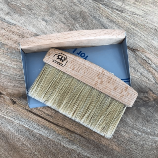 Ramasse miettes en bois de hêtre