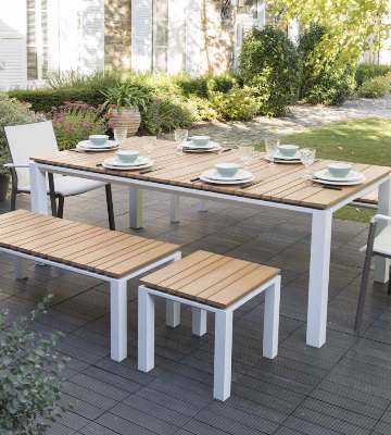 entretien salon en teck