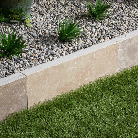 Bordure de jardin travertin beige mix 50x20x5 cm (lot de 40 bordures soit 20 mètres) - ro'ma nature