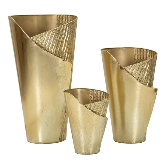 Lot de 3 vases en métal