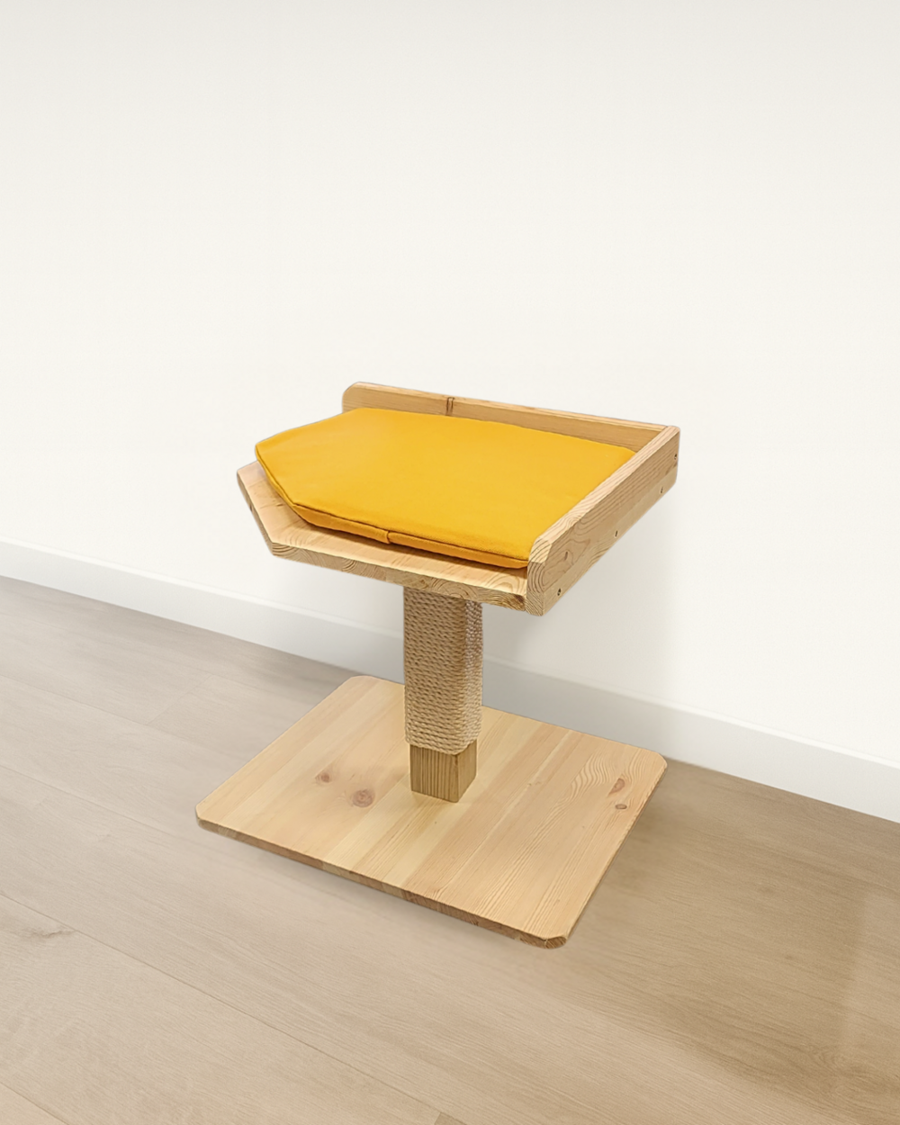 Perchoir pour chat hauteur 50cm jaune