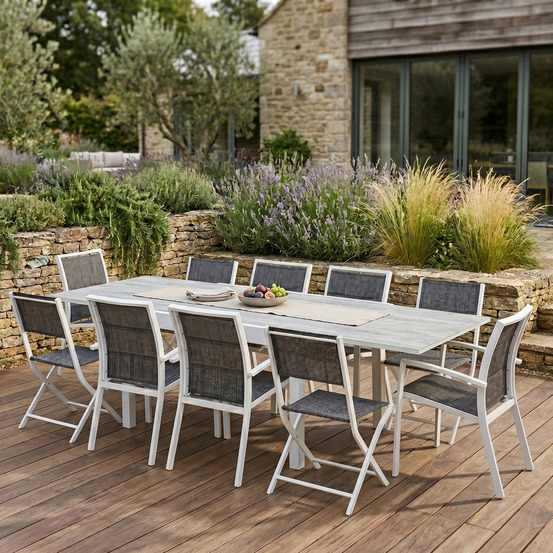 Ensemble modulo 6/10p en aluminium blanc et verre décors bois avec 6 fauteuils en textilène et 4 chaises pliantes