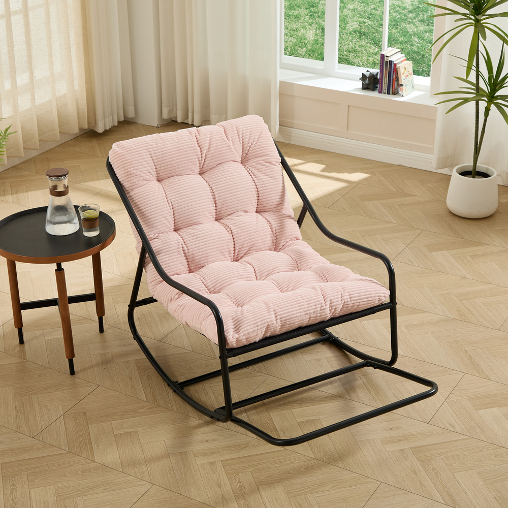 Fauteuil à bascule confortable avec rembourrage épais, pour salon, chambre, jardin et terrasse, structure noire, coussins roses.