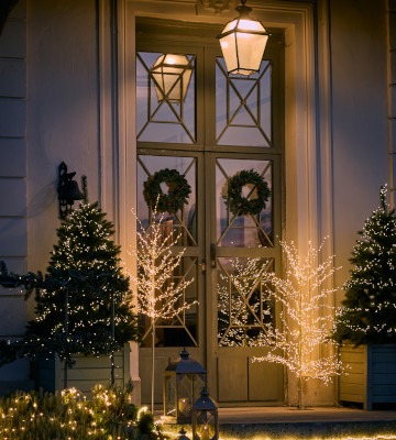 Décorations de Noël classiques pour les portes d'entrée