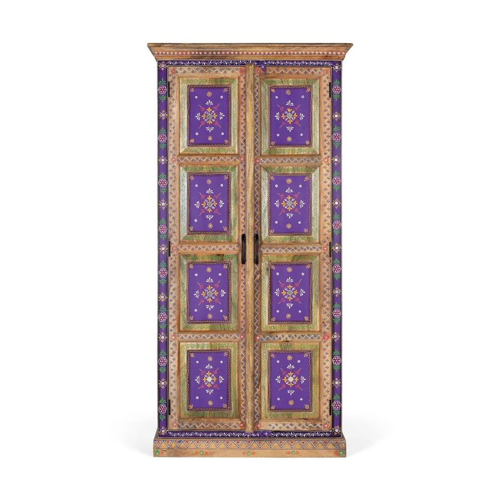 Armoire bois multicolore - décoration d'autrefois