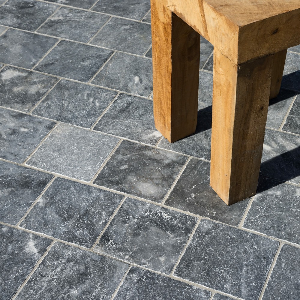 Pavé pierre d'adana gris bleu foncé 15,25x15,25x3 cm (vendu au m² - 42 pavés/m²) - ro'ma nature