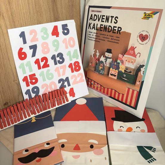 Kit pour faire son propre calendrier de l'avent - santa & friends