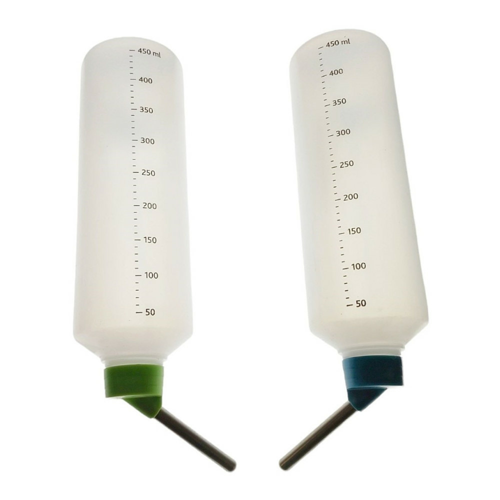 Un lot de deux biberons en plastique 450ml pour chinchillas, lapins couleur