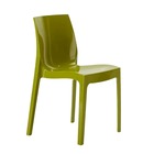 Chaise extérieure empilable robuste confort et design placid