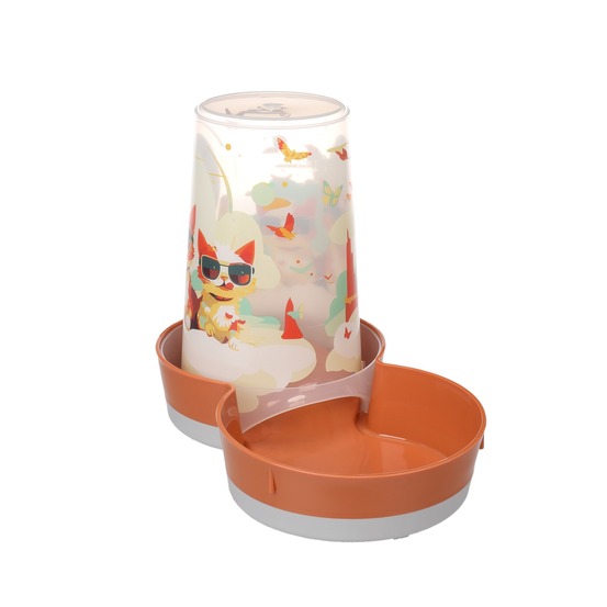 Distributeur d'eau ou de nourriture chat au soleil