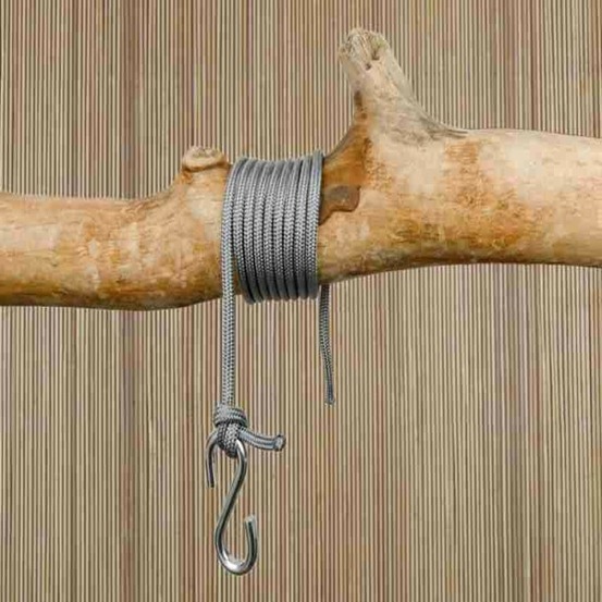 Corde grise avec crochet