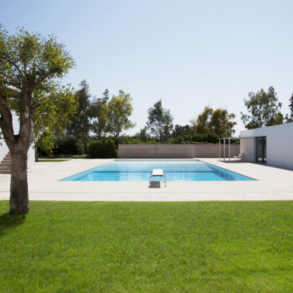 Gazon synthétique spécial piscine - 30mm - rouleau de 2m x 10m