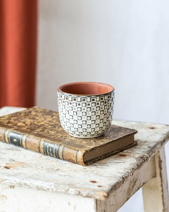 Mini cache pot - relief blanc