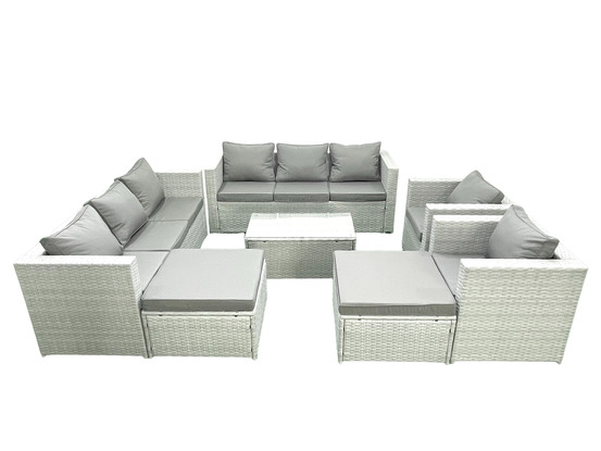 Salon de jardin en rotin avec 2 fauteuil table basse oblongue 2 grand tabourets gris clair mixte