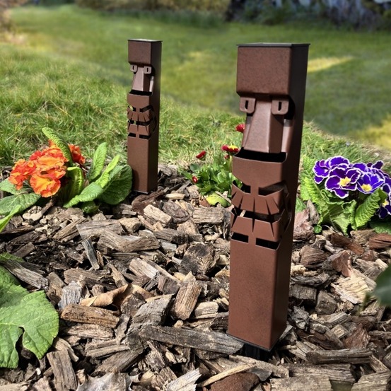 Balise solaire tiki décorative en métal