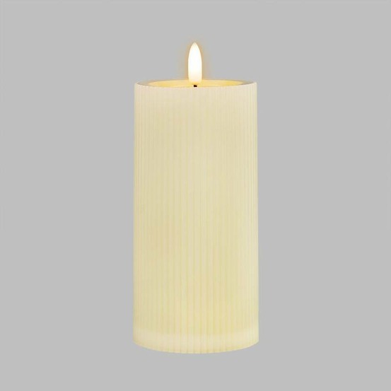 Bougie led extérieur ip44 cylindrique avec nervures ø7,5cm h15cm effet cire ivoire blanc chaud à piles