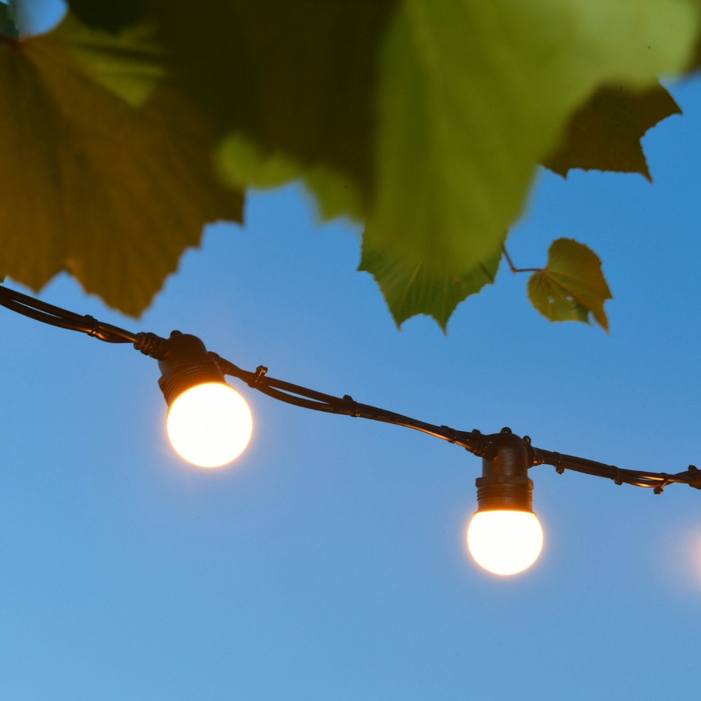 Guirlande guinguette 4,5m blanc chaud solaire et secteur connectable ip44