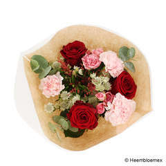 Bouquet festif : rose, 14 tiges, h.30cm
