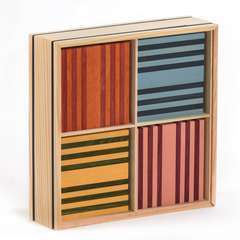 100 planchettes de 8 couleurs différentes dans un coffret en bois
