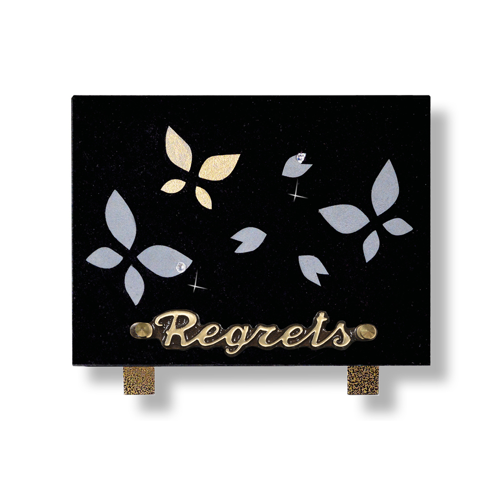 Plaque souvenir en granit 15x20 cm avec décor papillons gravé