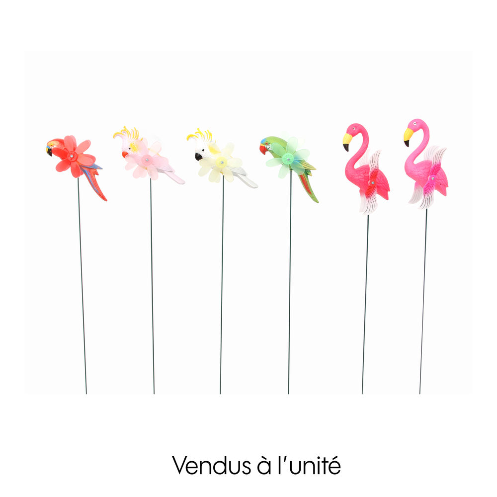 Décoration à piquer : mobiles sur pic, oiseaux avec hélices