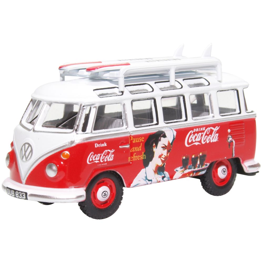 Van VW avec planches de surf 'Coca-Cola' - L.4,7cm