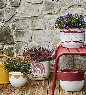 DIY pots en terre cuite : 12 idées géniales pour les customiser et sublimer  ses plantes ! - Biba Magazine