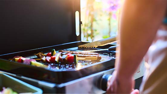 Quelle plancha choisir : à gaz ou électrique ?